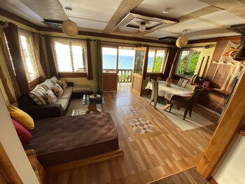 mouggae blues villas