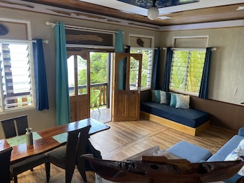 mouggae blues villas