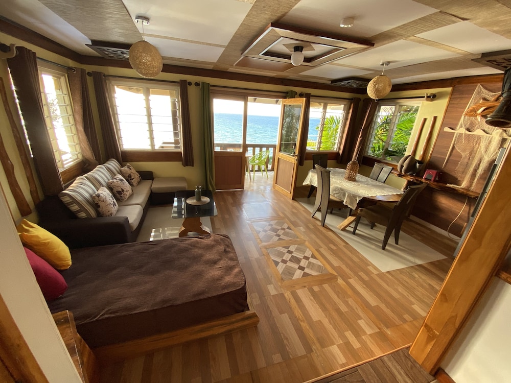 mouggae blues villas