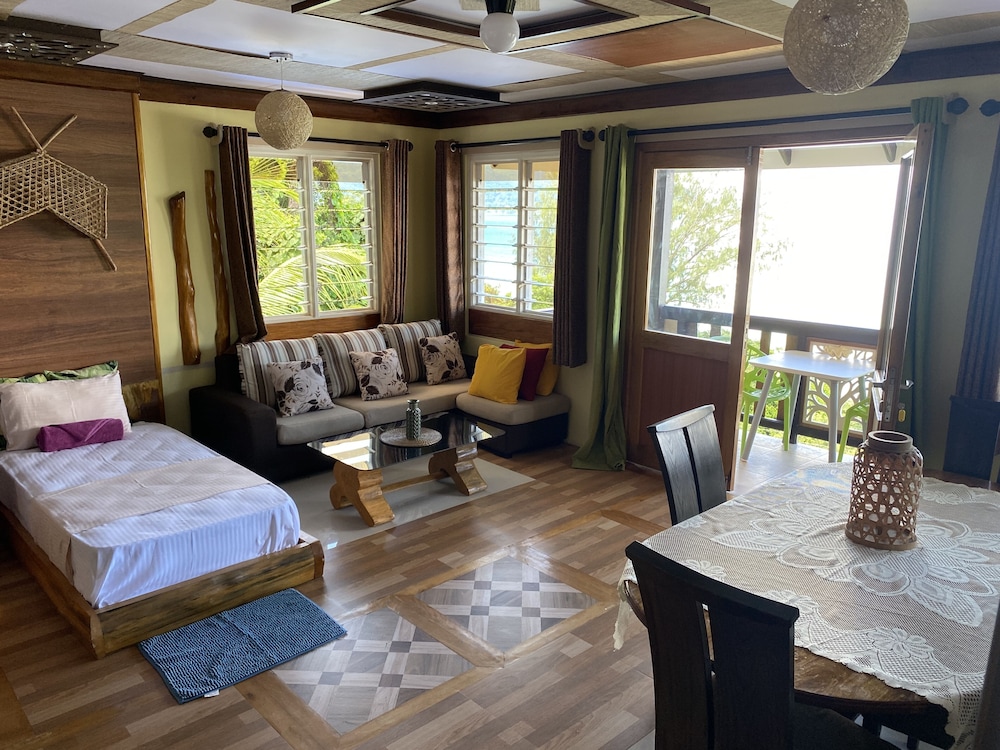 mouggae blues villas