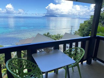 mouggae blues villas