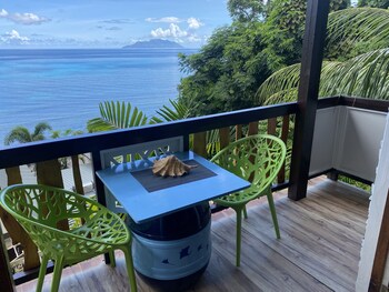 mouggae blues villas