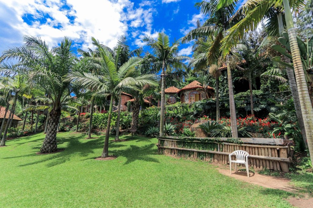 The Palm Beach Resort,Nyayumba>>Gisenyi,3 star