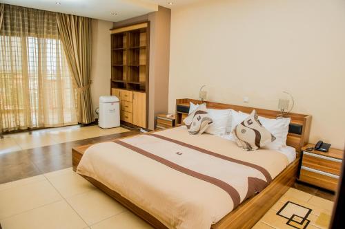 rohi apartments