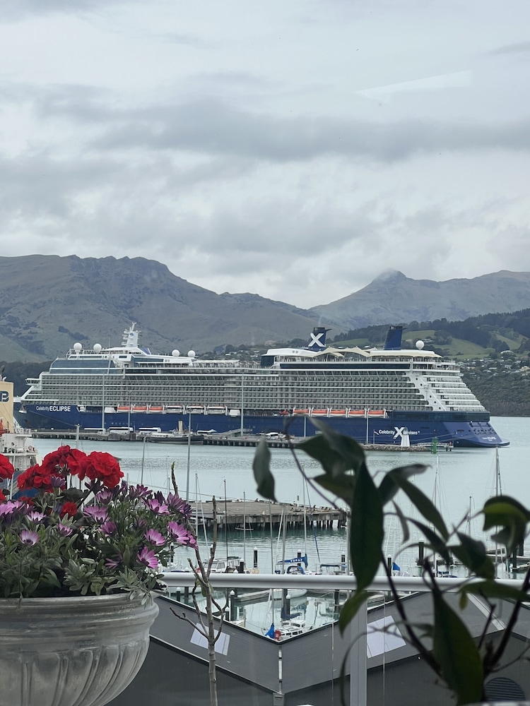 lyttelton boatique house