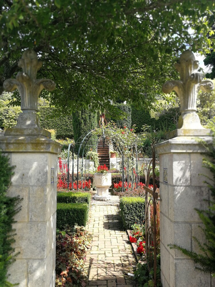 lyttelton boatique house