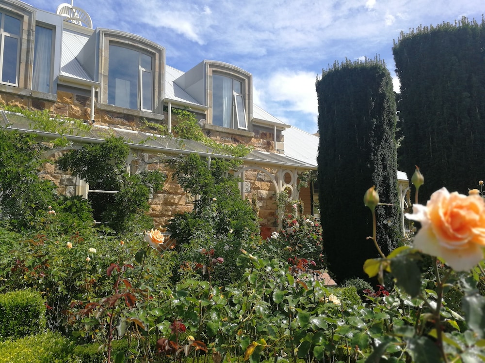 lyttelton boatique house