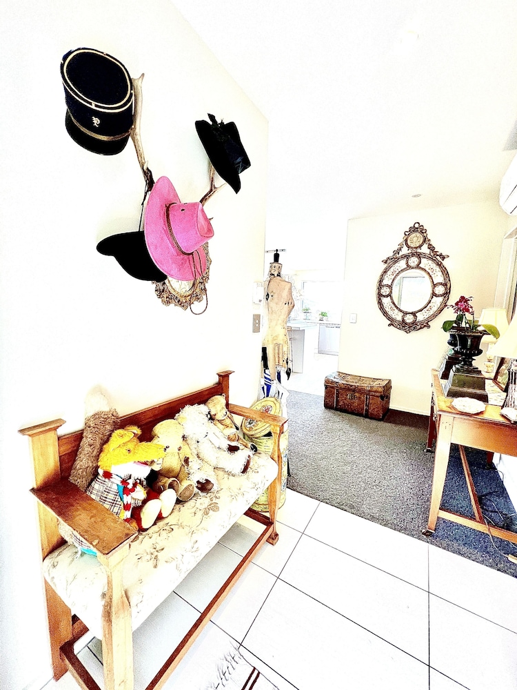 lyttelton boatique house