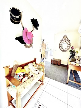 lyttelton boatique house