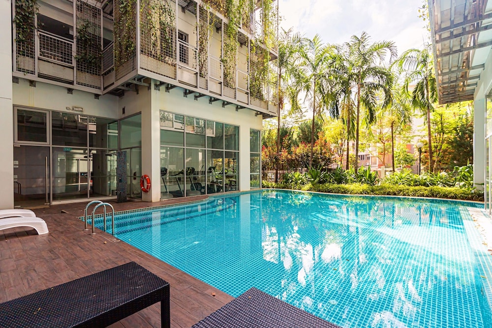 thanksgiving serviced residence sg clean