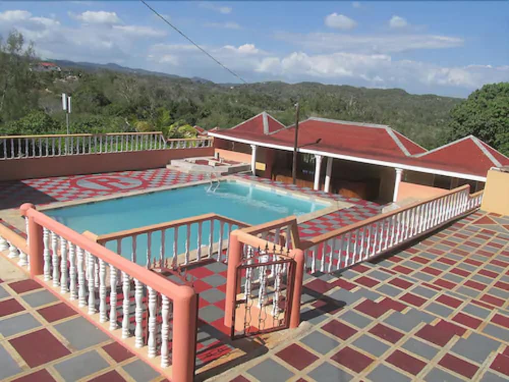 paradise reggae resort