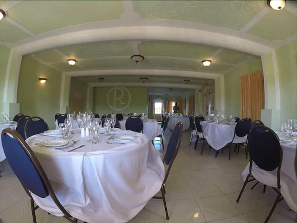 paradise reggae resort