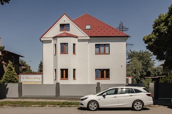 Vila U Areny,Ceska 1124/33,3 star
