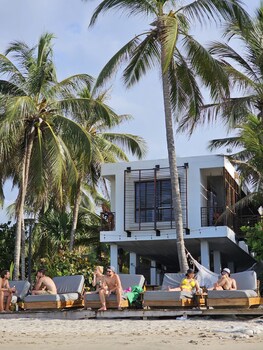 makao beach hotel