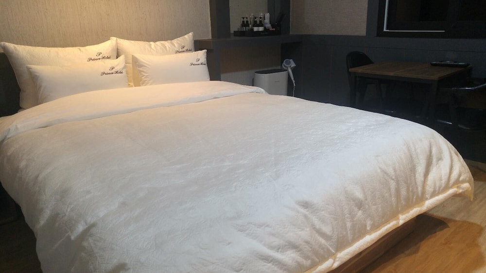 prince hotel