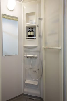 tandk hostel kobe sannomiya east