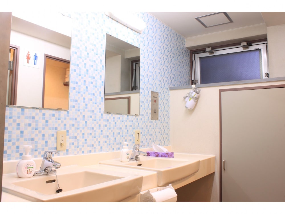 tandk hostel kobe sannomiya east
