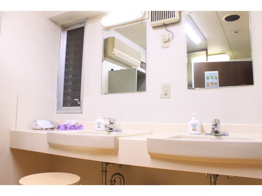 tandk hostel kobe sannomiya east