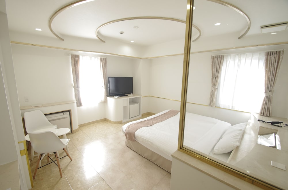 hotel imalle yokohama isezakicho hostel