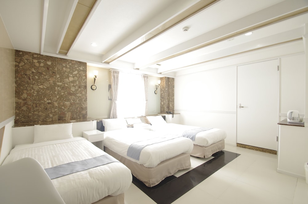 hotel imalle yokohama isezakicho hostel