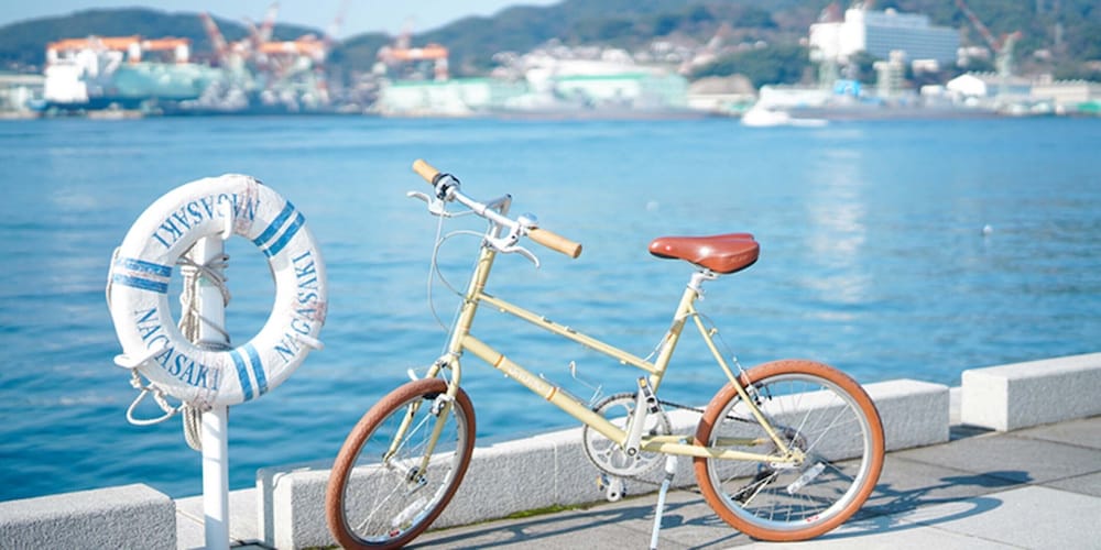 route cafe and petit hostel