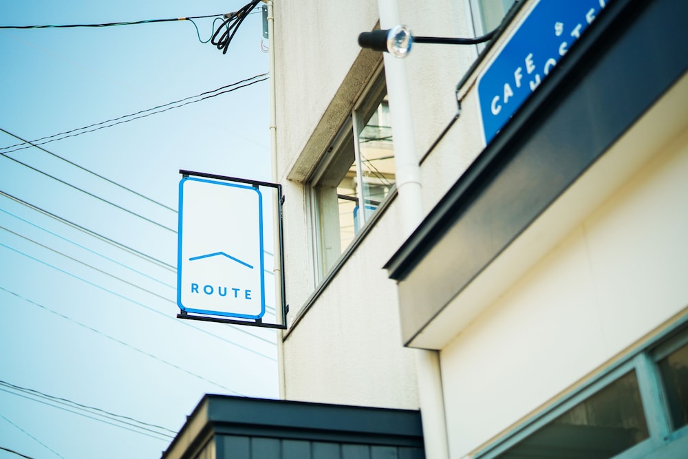 route cafe and petit hostel