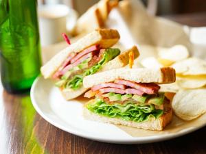 route cafe and petit hostel