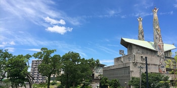 route cafe and petit hostel