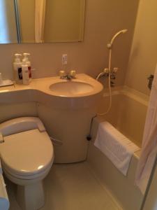 hotel crown hills takaoka