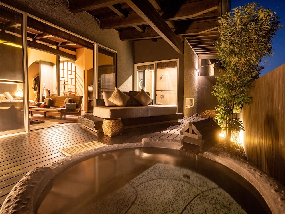 yufuin luxury villa zakuro