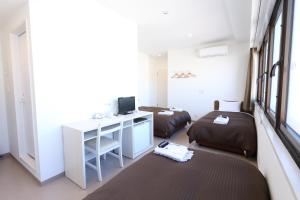 oak hotel edo hostel