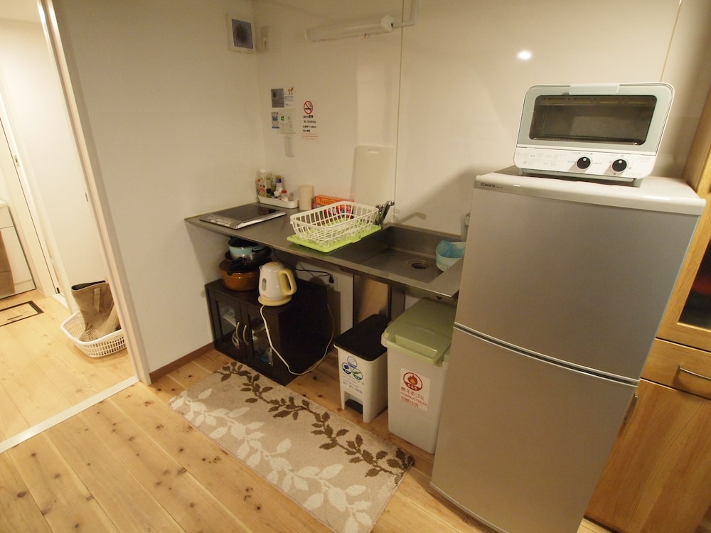 guest house connection karasuma gojo