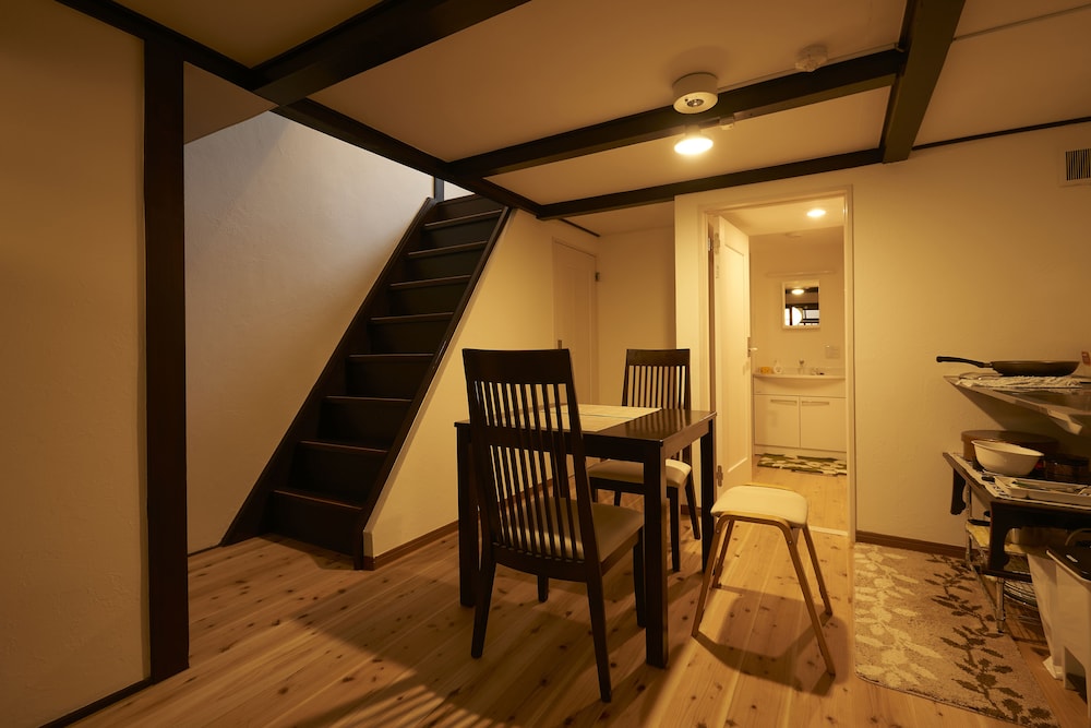 guest house connection karasuma gojo