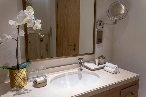 liwa hotel abu dhabi