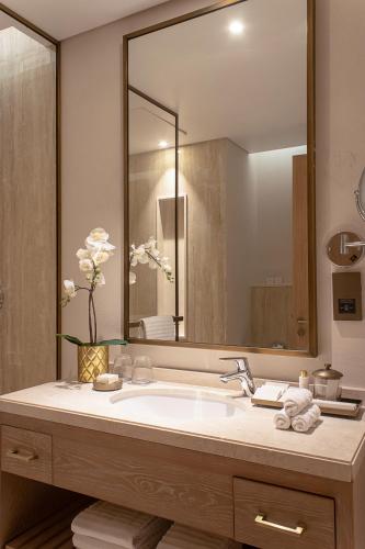 liwa hotel abu dhabi