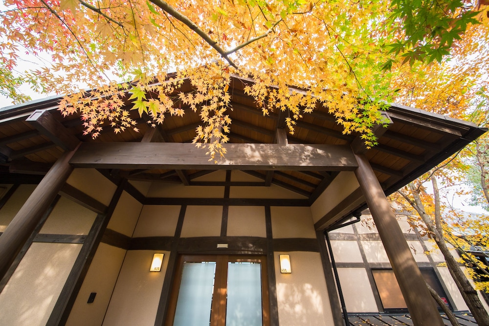 yufuin onsen toshoan