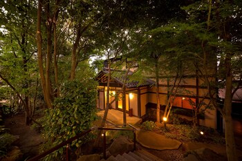 yufuin onsen toshoan