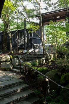 yufuin onsen toshoan