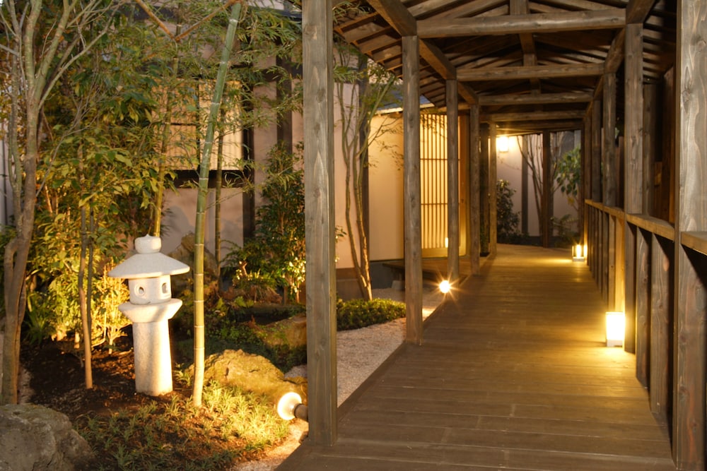 yufuin onsen toshoan