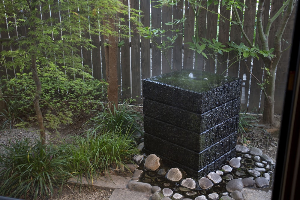 yufuin onsen toshoan