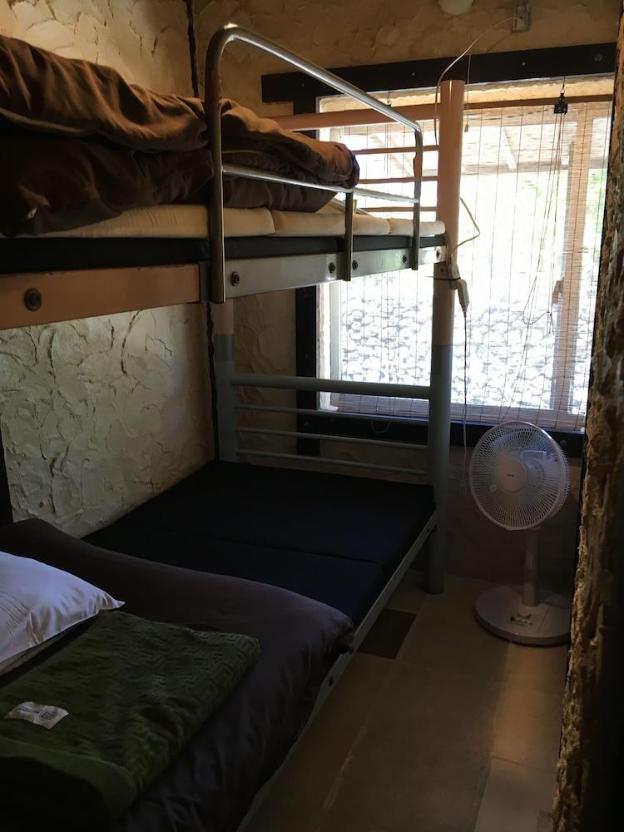 taketomijima guesthouse and jetaime hostel