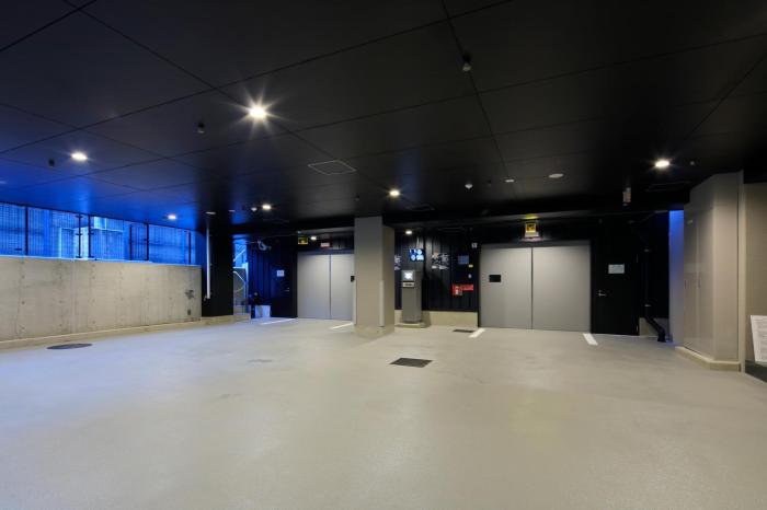 the singulari hotel and skyspa at universal studios japan