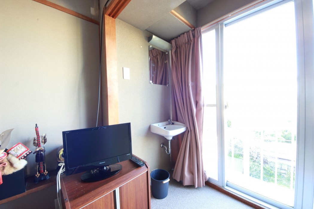 shirahama white beach house