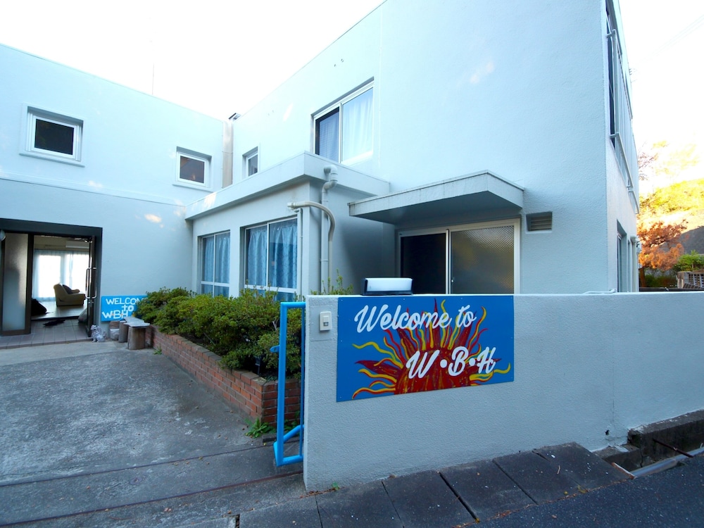 shirahama white beach house