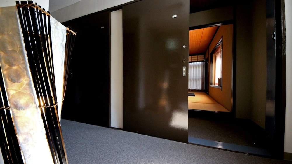 shirahama white beach house