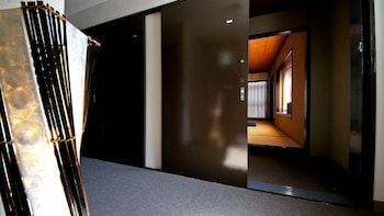 shirahama white beach house