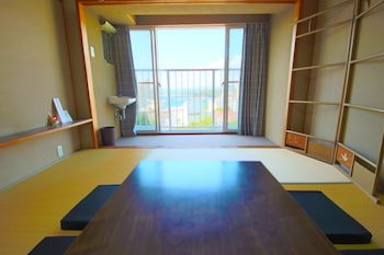 shirahama white beach house