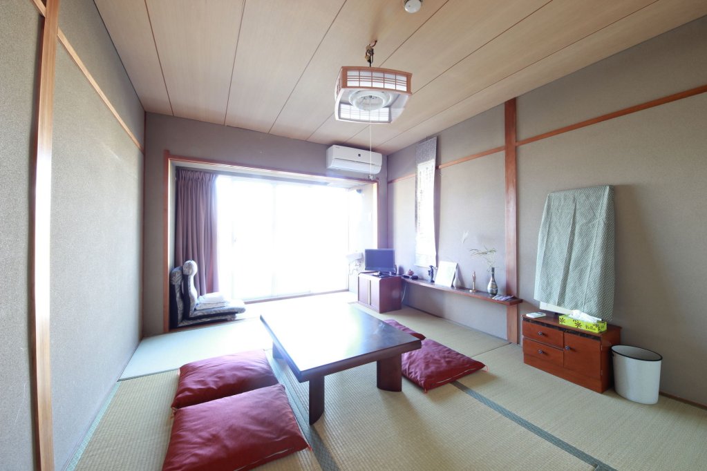 shirahama white beach house