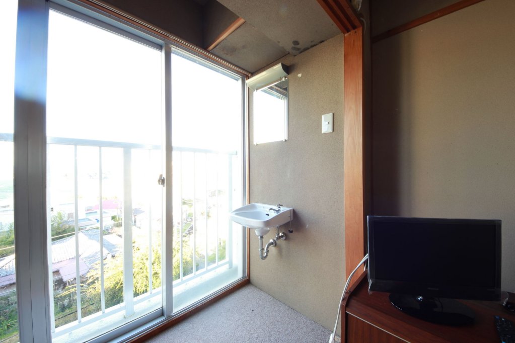 shirahama white beach house