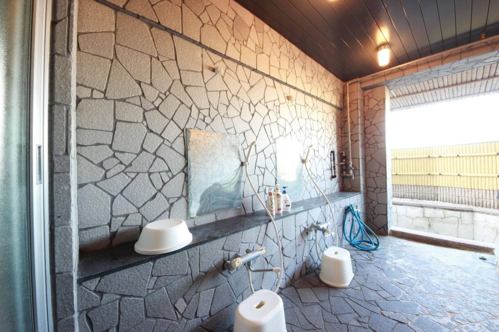 shirahama white beach house